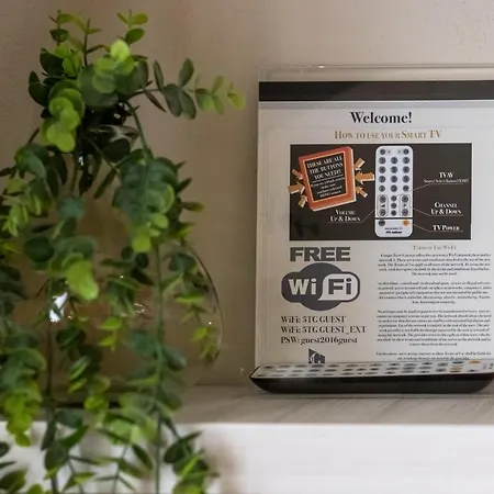 Cinque Terre Gateway בית הארחה