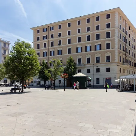 Cinque Terre Gateway Гостевой дом