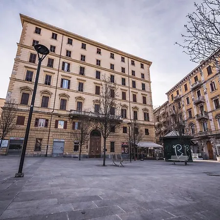 Cinque Terre Gateway בית הארחה 4*