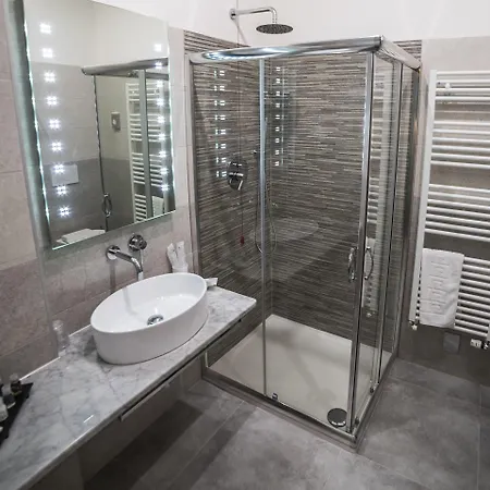 Cinque Terre Gateway בית הארחה 4*